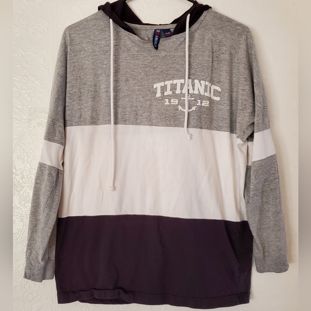 Women's size small White star line Titanic top sweater hoodie gray, white, black